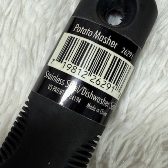 Vintage 4pc Kitchen Tools Set - Potato Masher Scoop Strain Grip n Flip Wisk Flip - Picture 6 of 13